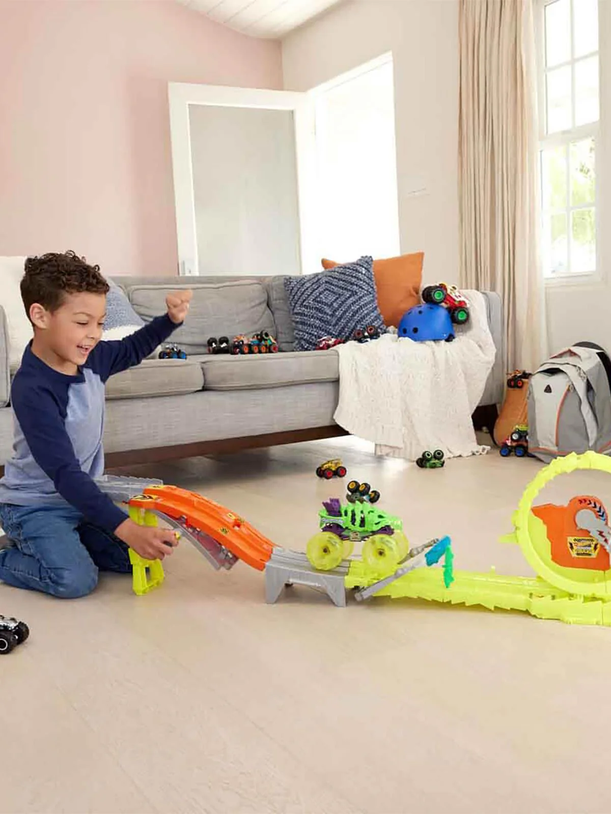 Hot Wheels Monster Trucks Power Smashers Oyun Seti - Image 4